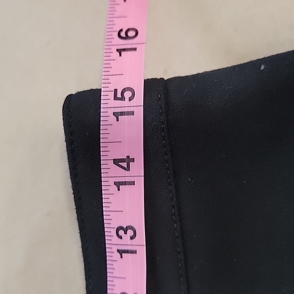 Forever 21 Size 29 Black Faux Suede Mini Skirt, Button Front, Gently Used Cond. - Picture 4 of 8